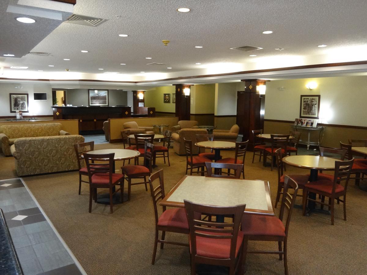 Windsor Inn & Suites Dodge City Buitenkant foto