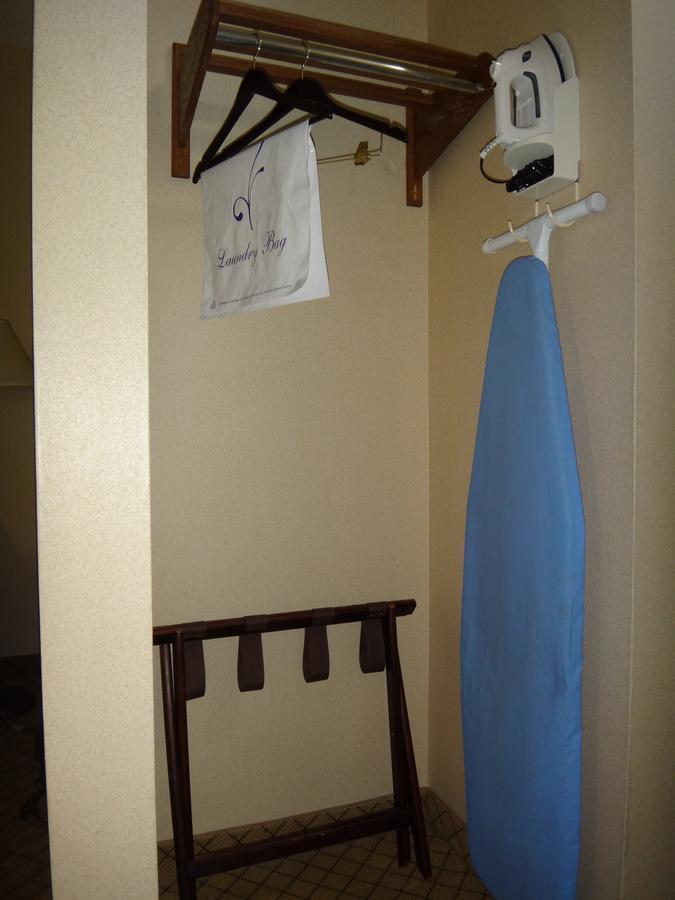 Windsor Inn & Suites Dodge City Buitenkant foto