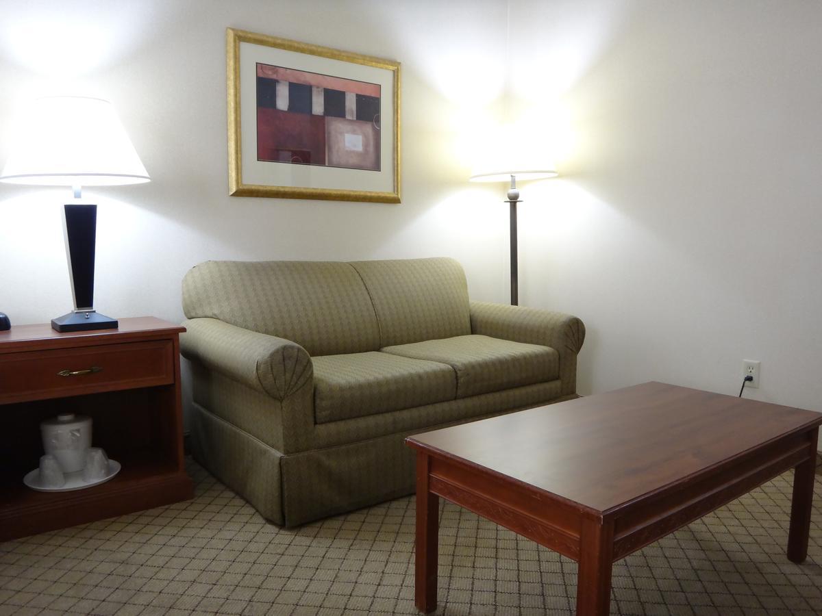 Windsor Inn & Suites Dodge City Buitenkant foto
