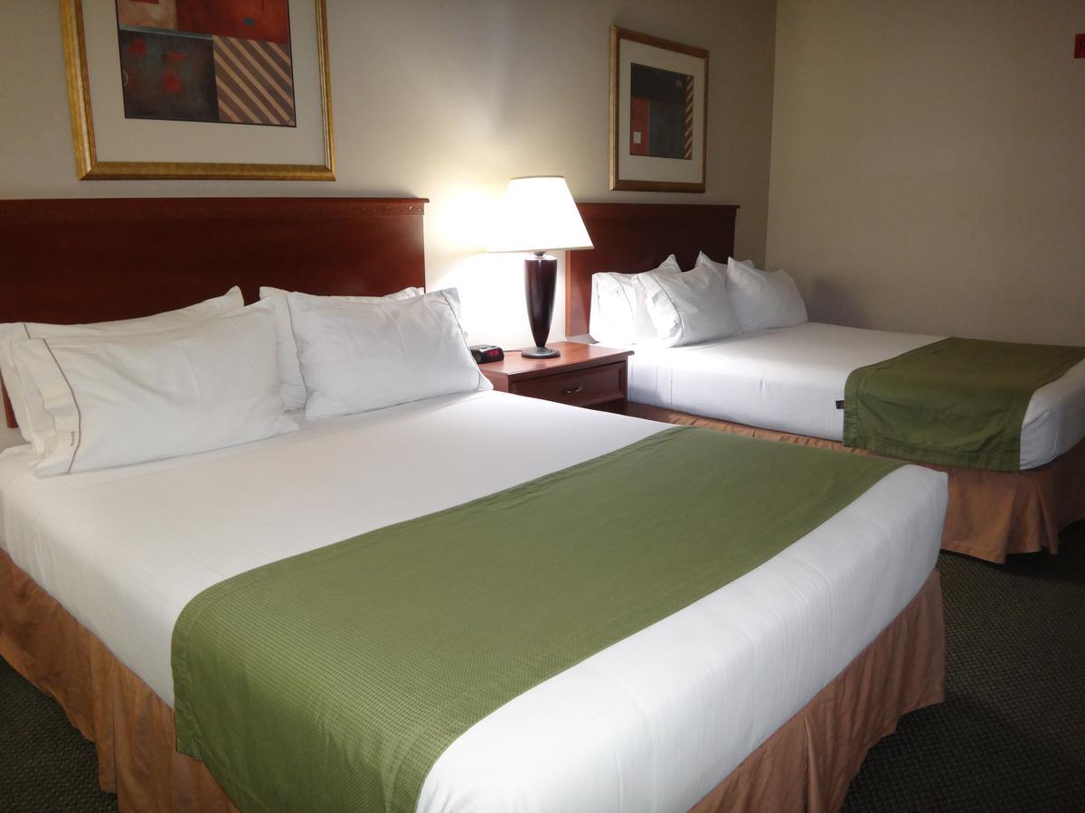 Windsor Inn & Suites Dodge City Buitenkant foto