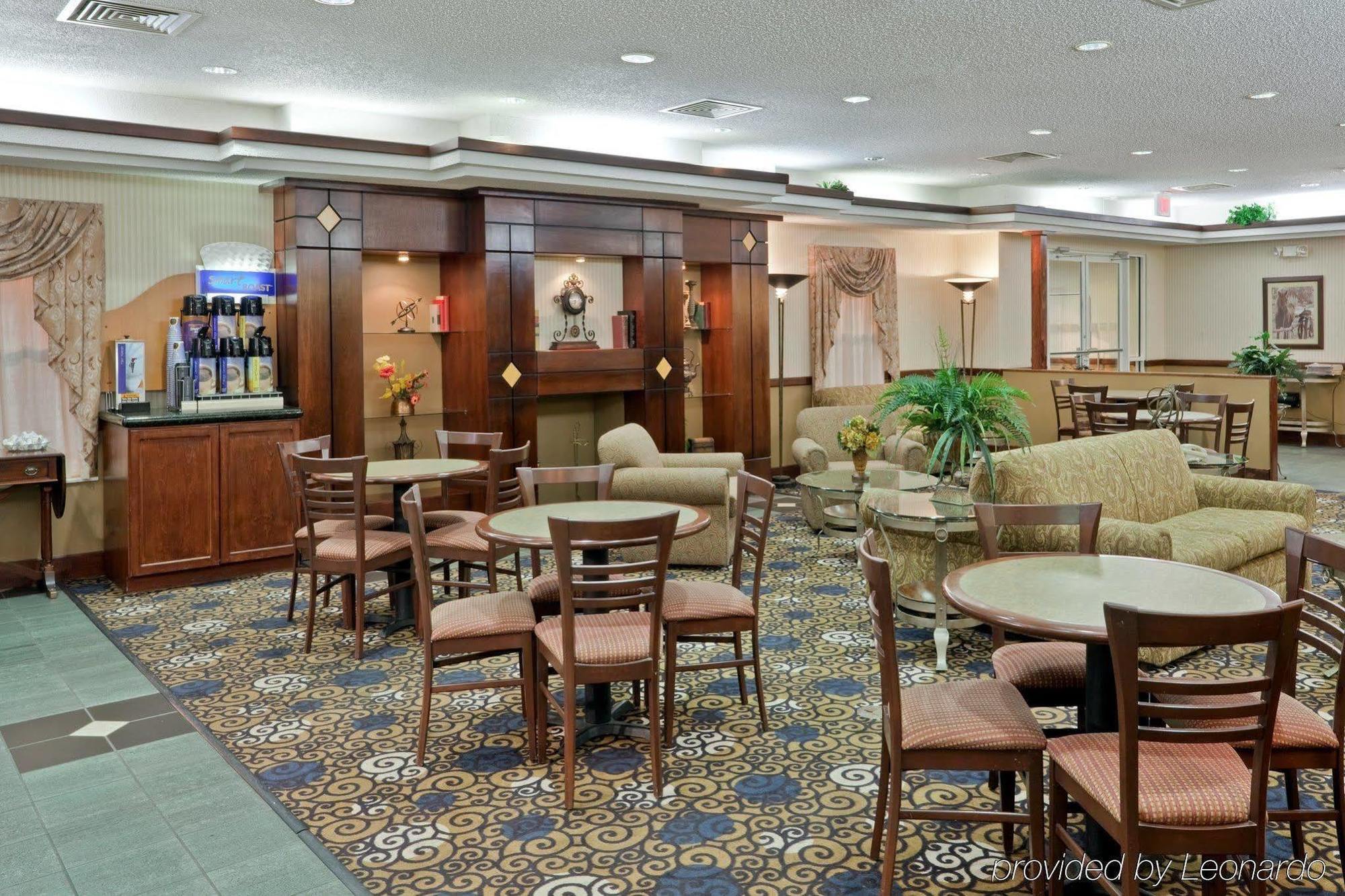 Windsor Inn & Suites Dodge City Buitenkant foto